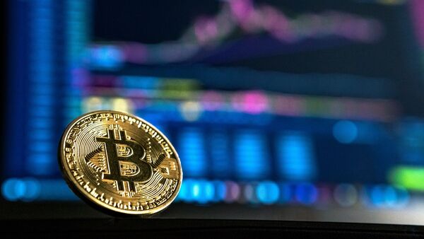 比特币今年 2 月上涨 45% 至 63,933 美元，有望创下 2020 年以来的最大月度涨幅